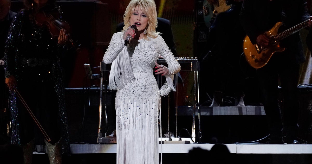 Dolly Parton praised for helping fund research for highly effective
