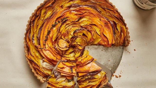 squash-and-caramelized-onion-tart-bon-appetit-660.jpg 