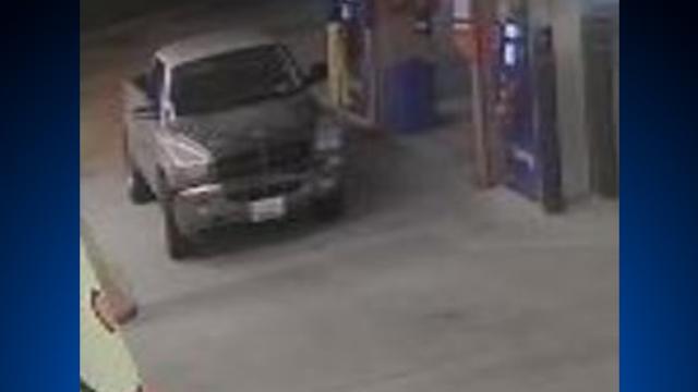 Exxon-Burglary-suspect-car.jpg 