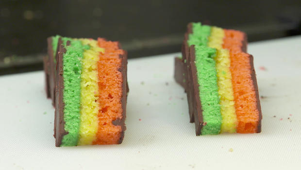 cafe-ferrara-rainbow-cookies-b-620.jpg 