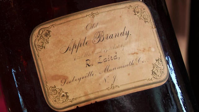 apple-brandy-bottle-1280.jpg 