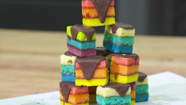 zolabakesrainbowcookies1920-593524-640x360.jpg 