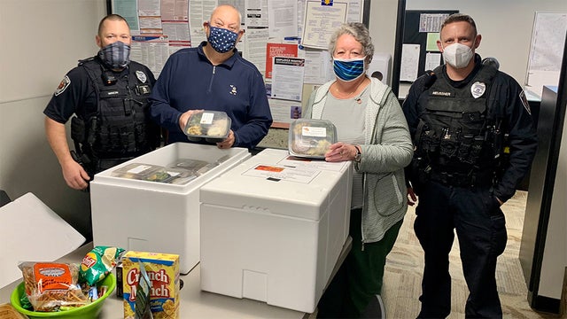 bethel-park-police-thanksgiving.jpg 