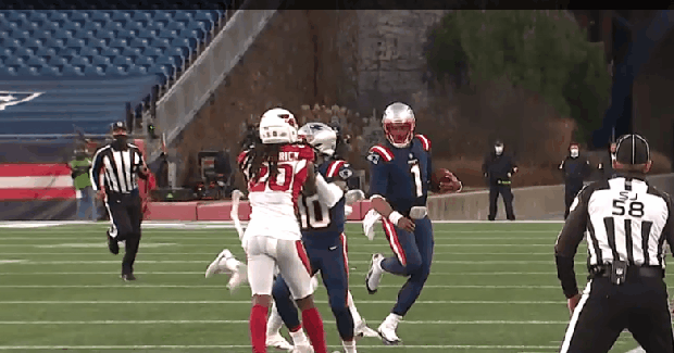Isaiah Simmons hits Cam Newton.