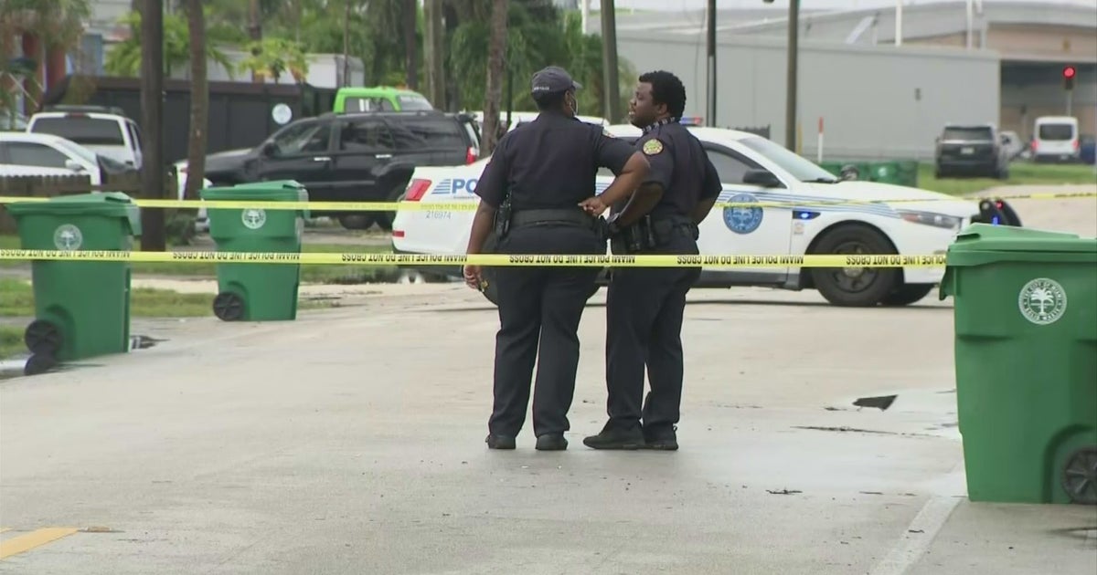 Miami Neighbors Upset After Man Gunned Down In Front Of Home - CBS Miami