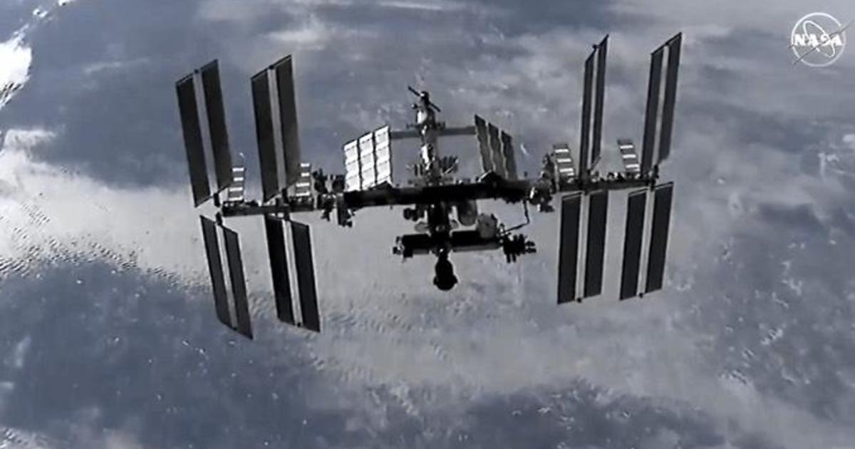 international space station dragon