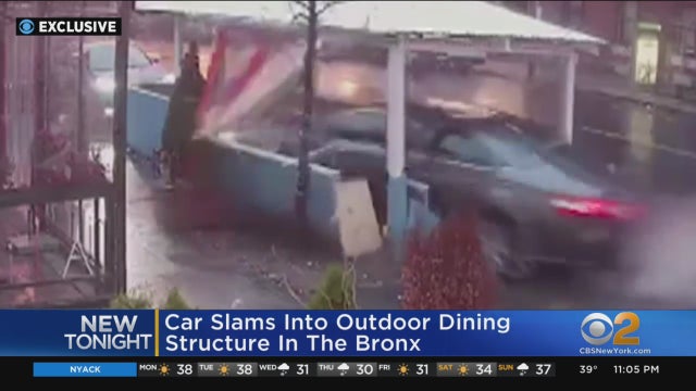 car-slams-into-outdoor-dining-structure-bron.jpg 