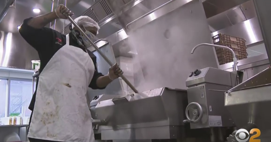 Volunteers Deliver Holidays Meals To New Yorkers Too Sick To Cook For ...