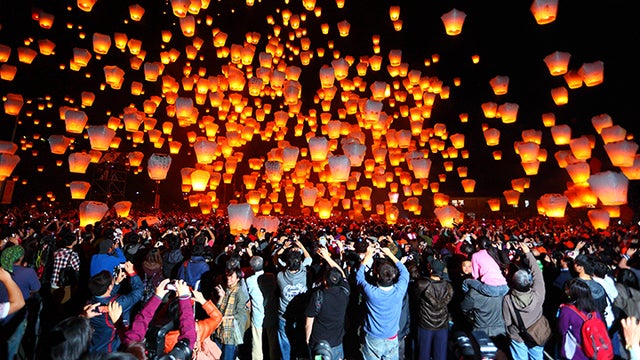 Taiwan-Escape-720X405-night-light-festival.jpg 