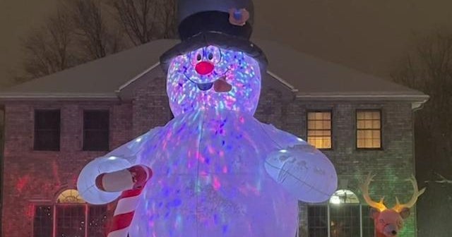 Mysterious snowmen are taking over a Pennsylvania town CBS News