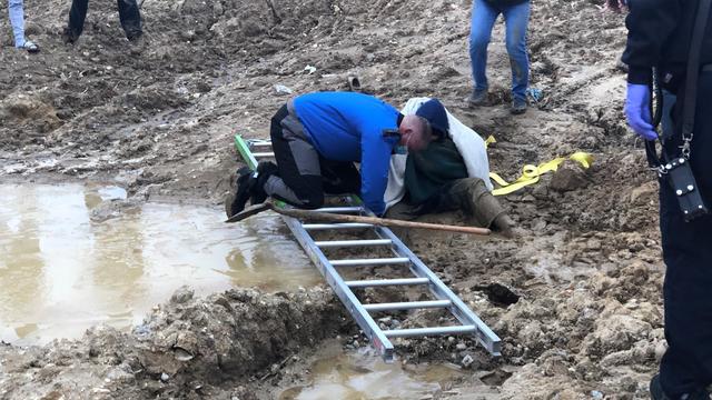 stuck-in-mud.jpg 