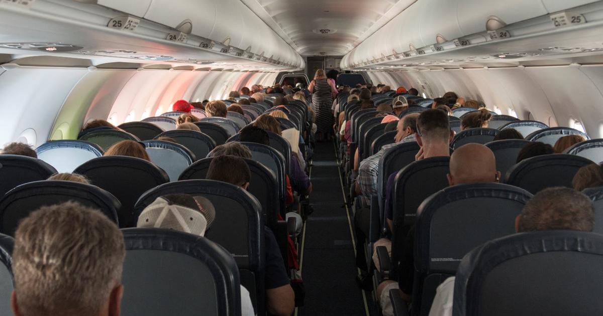 unruly plane passengers