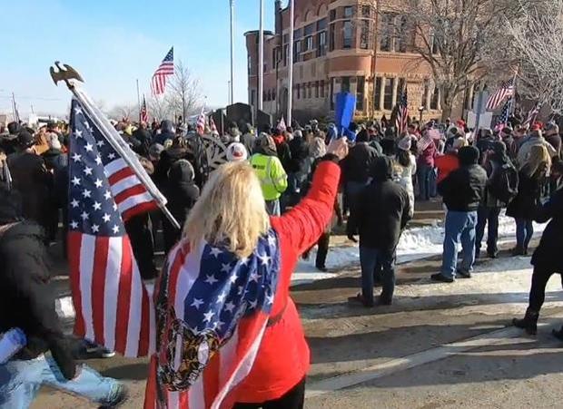 protest-vs-minnesota-bar-covid-penalties-010321-interchange-wine-and-coffee-bistro-i.jpg 