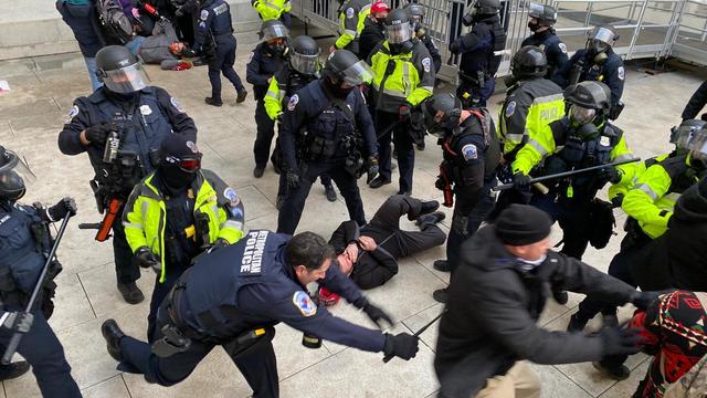 Trump supporters storm Capitol building in Washington 