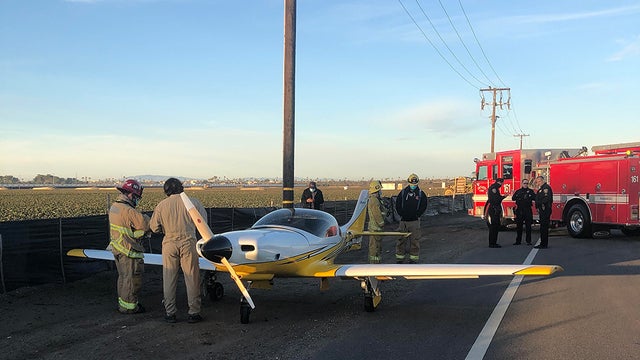 plane-on-street-oxnard.jpg 