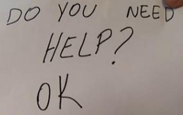 "It was torture" Alert restaurant manager uses concealed sign to help(02)