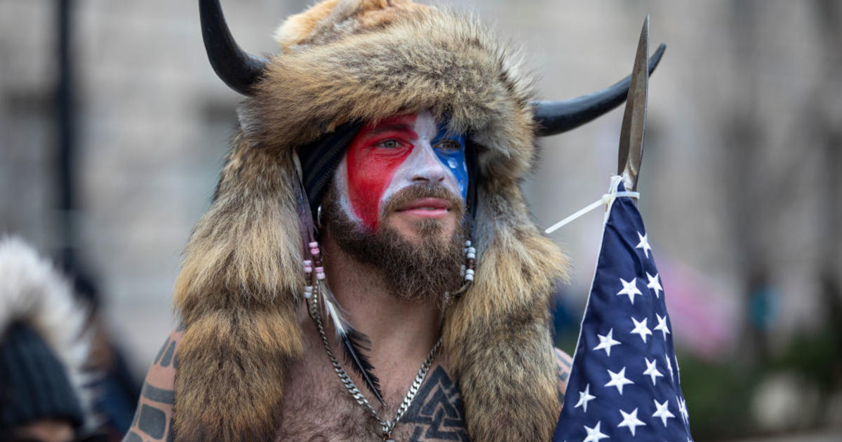 Face-painted man in horned fur cap at Capitol riot supports Trump and  QAnon, not antifa