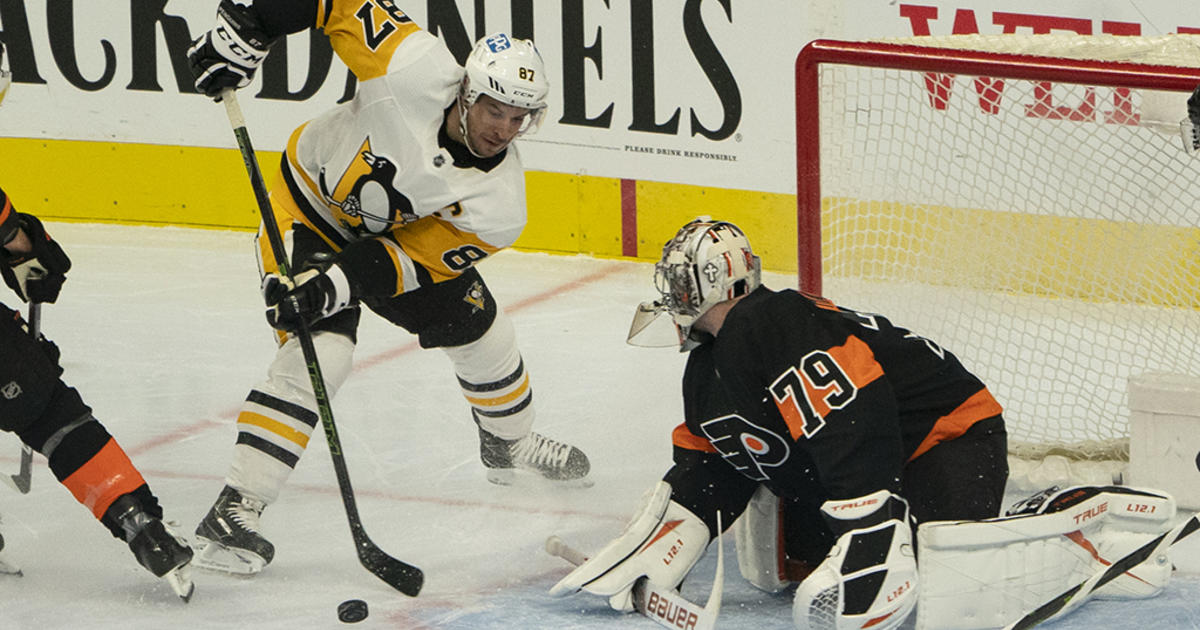 Sidney Crosby becomes NHL's all-time leader in goals vs. Flyers in