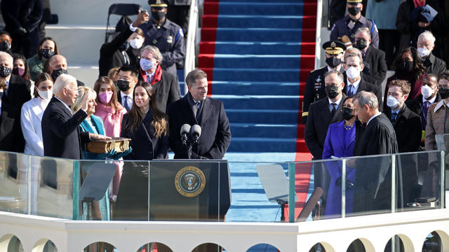 swearing-in.jpg 