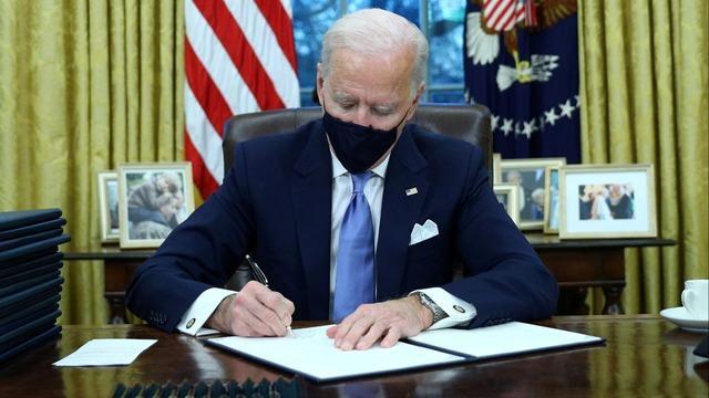 cbsn-fusion-biden-executive-order-reverse-trump-climate-covid-19-thumbnail-630283-640x360.jpg 