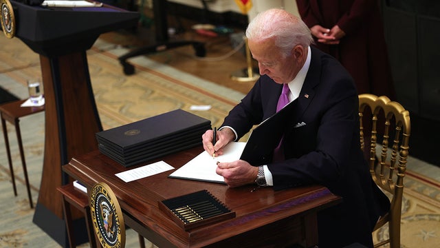 GettyImages-1297666391-17.jpg 
