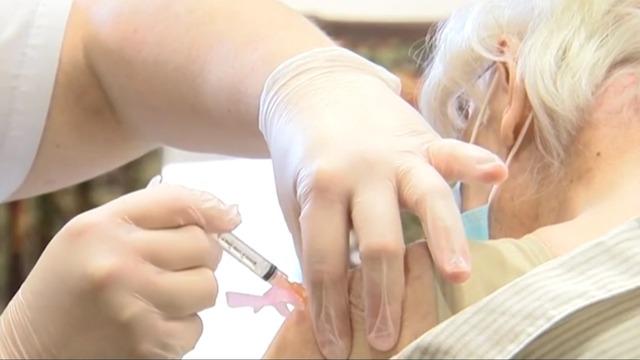 cbsn-fusion-states-scramble-for-more-covid-19-vaccines-new-concern-over-contagious-variant-thumbnail-632031-640x360.jpg 