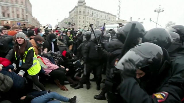 0125-cbsn-znw-russiaprotest-632791-640x360.jpg 