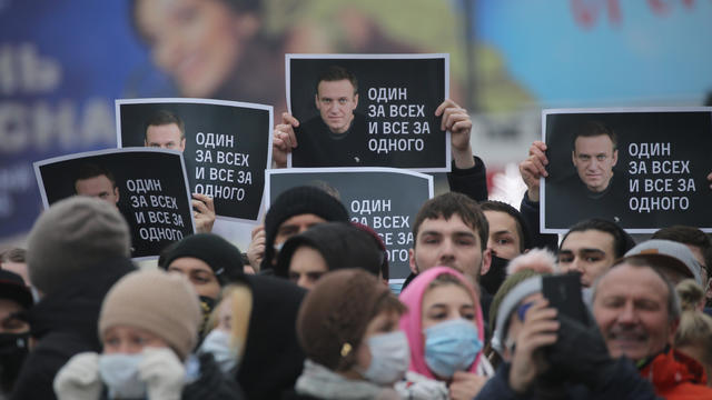 Demonstrations Follow Navalny Detention 