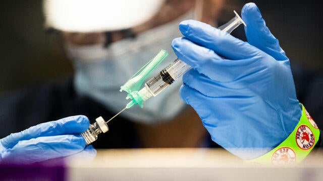 cbsn-fusion-us-races-to-vaccinate-amid-growing-threat-of-coronavirus-variants-thumbnail-637674-640x360.jpg