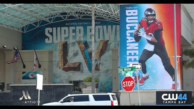 Super-Bowl-LV-Graphics-At-Embassy-Suites-Downtown-Tampa-Feb-2021.jpg 