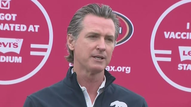 newsom-vaccine-levi-stadium.jpg 