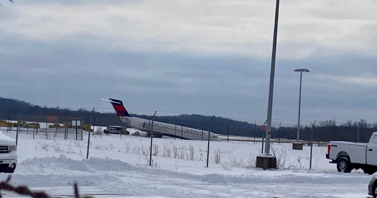 People Were Crying Delta Flight Passenger Tells Of Intense