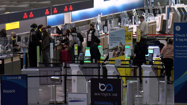 Pandemic-Travel-At-MSP-Airport.jpg 