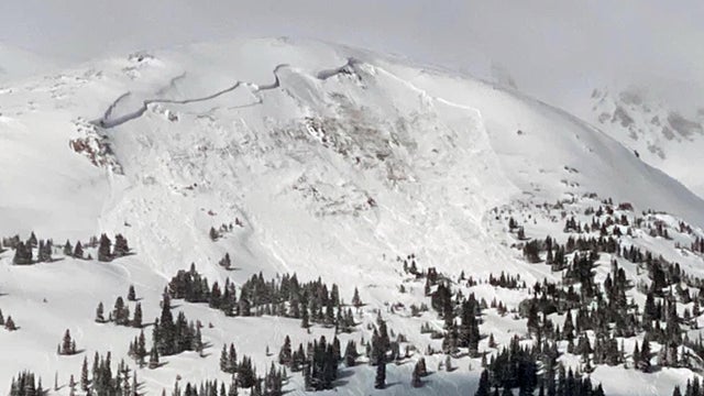 colorado-deadly-avalanche-one-killed-021421.jpg 