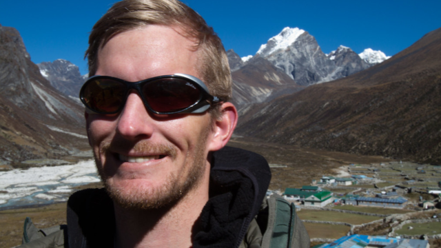 Matt-Nyman-7-in-Nepal-2012-credit-Didrik-Johnck.png 