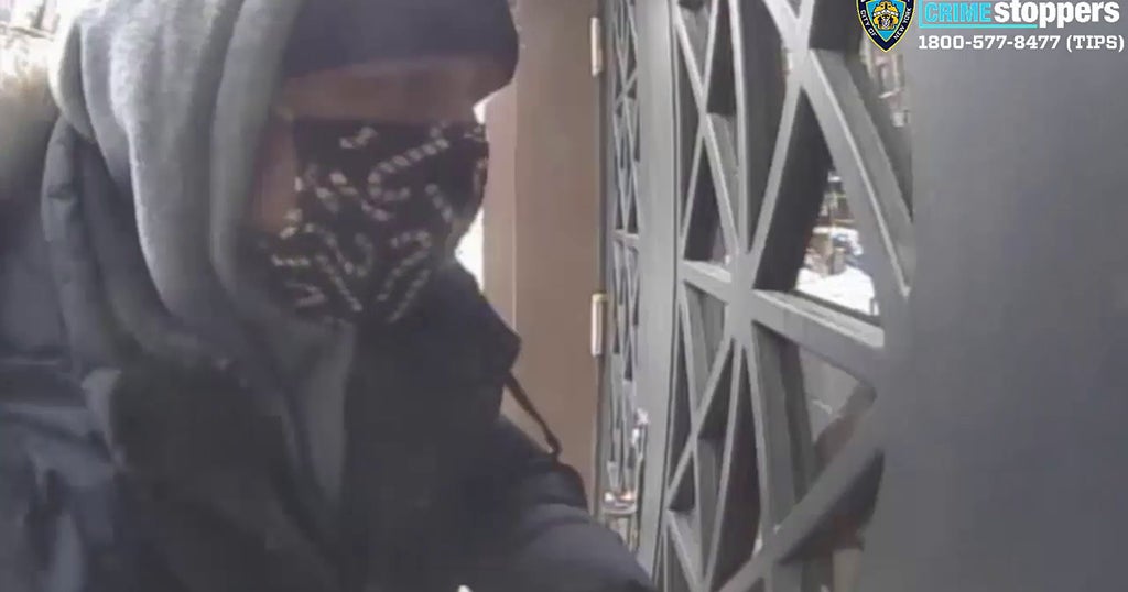 Police Thief Seen On Video Stealing Wedding Dress From Lobby Of