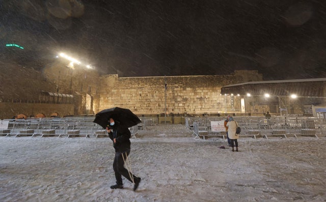 ISRAEL-WEATHER-SNOW 