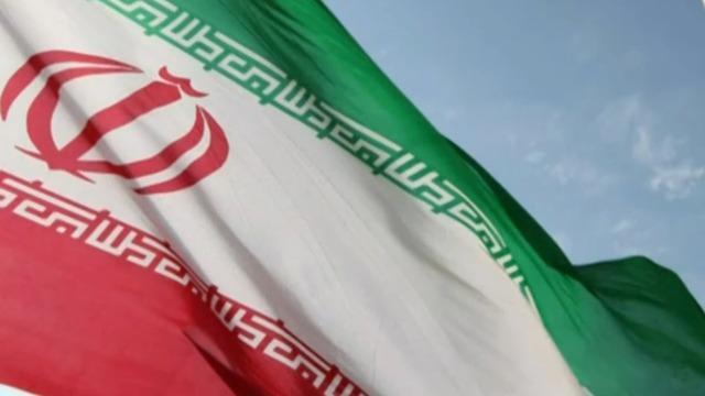 cbsn-fusion-iran-threatens-to-block-nuclear-inspectors-if-us-does-not-lift-sanctions-thumbnail-649158-640x360.jpg 