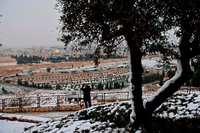 ISRAEL-WEATHER-SNOW 