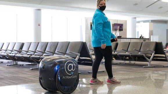 airport-robot-2.jpg 