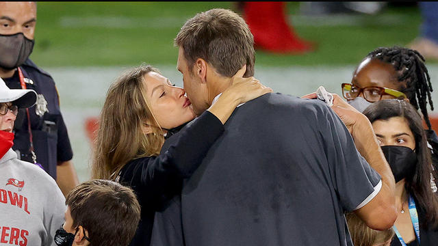 brady-gisele-kiss.jpg 