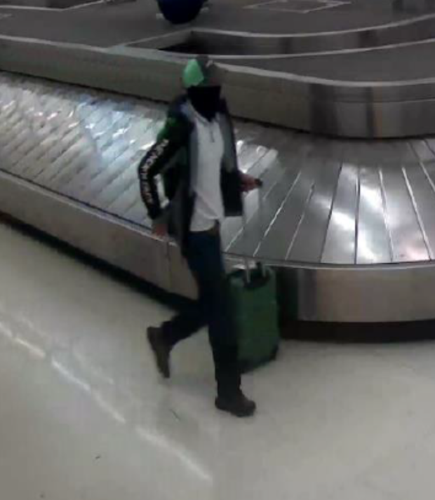 DIA Luggage Theft 2 (from Dnvr PD and Crime Stoppers) 