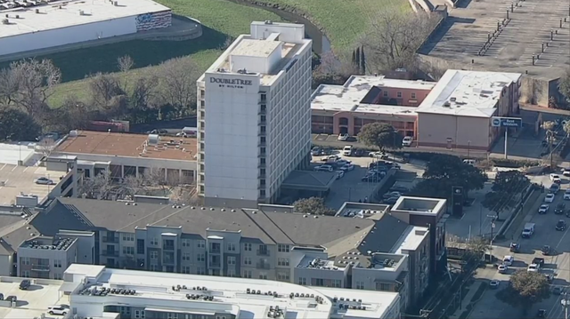 Dallas Police at DoubleTree Hotel 