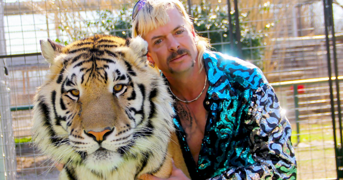 “Tiger King” Joe Exotic announces prison engagement