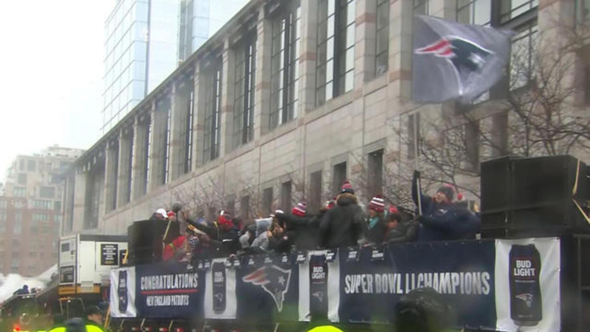 Patriots Super Bowl Parade Draws 1.5 Million Fans Into Boston - CBS Boston