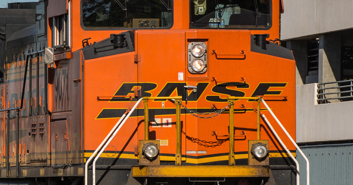 BNSF train carrying rock derails near St. Cloud