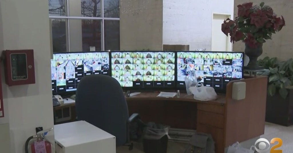 Exclusive Residents Of Newark Apartment Complex Say Property Owner Isn