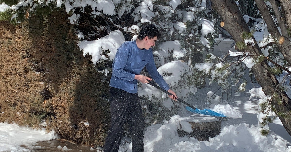 After The Blizzard, Neighbors Pitch In To Dig Out - CBS Colorado