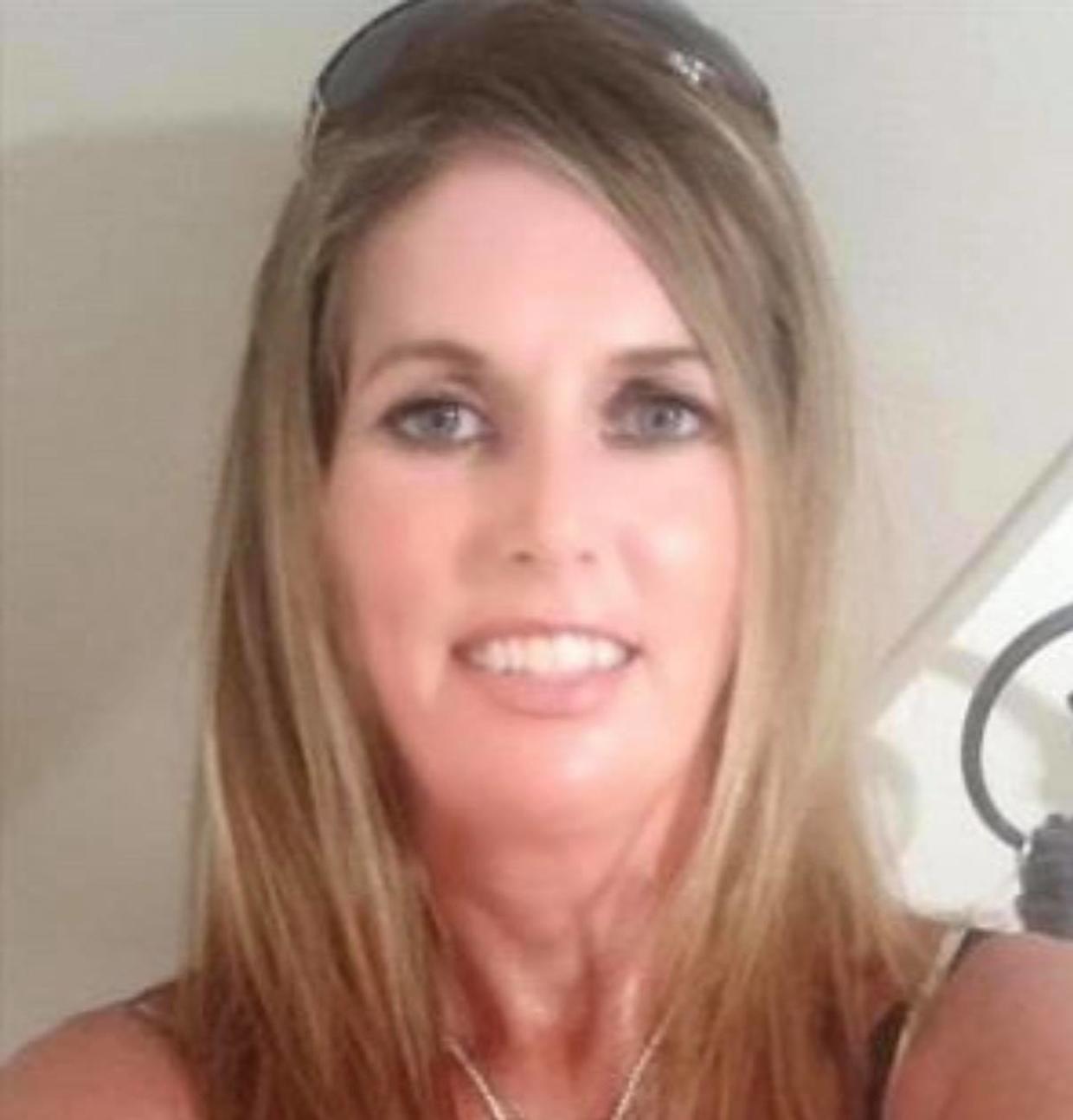 Lowell Police Ask For Help Finding Missing Woman Sinead Lyons Cbs Boston