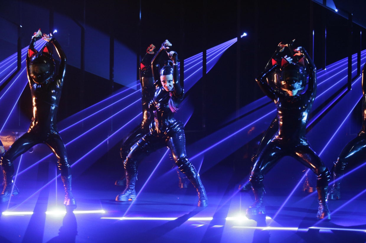 Beyoncé makes history with 28th Grammy and more award show highlights